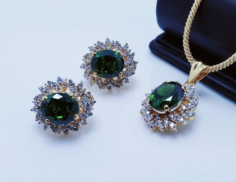 Gold Plated Pendant Set. (925 Silver)