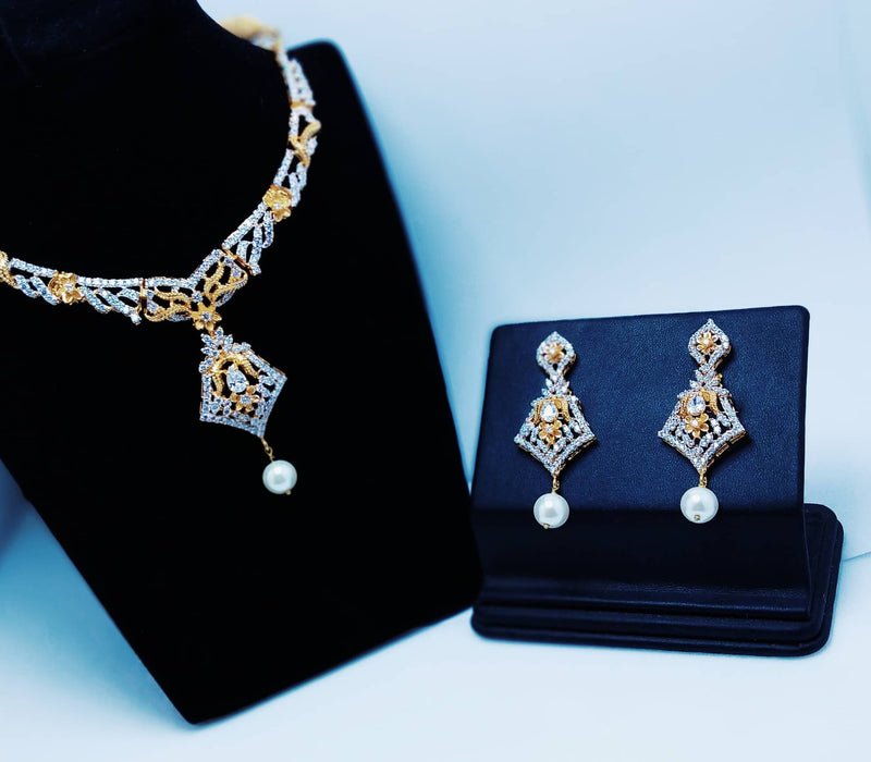 Gold Plated Necklace Set With americon Zircons And Hanging Pearls (925 Silver)