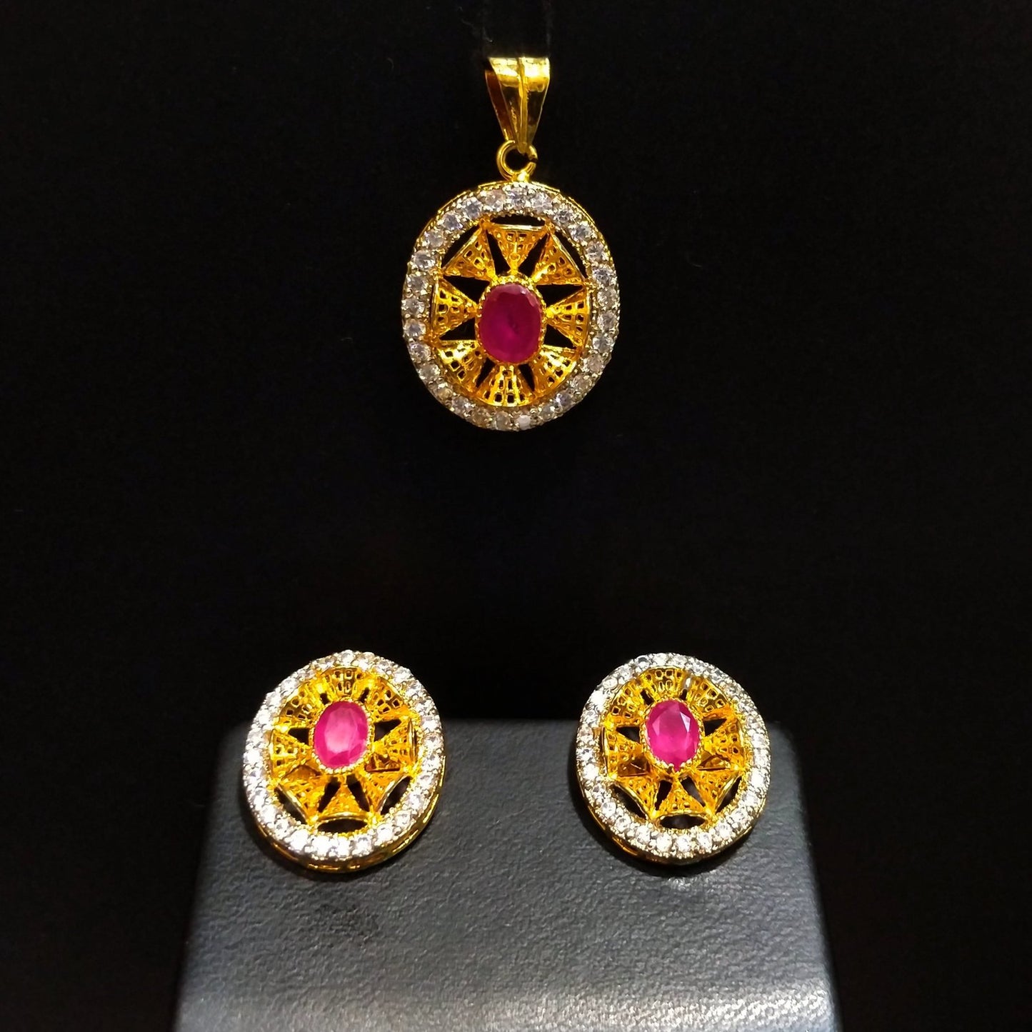 Gol Plated Pendant set With Chetum &amp; Zircons 925 Silver