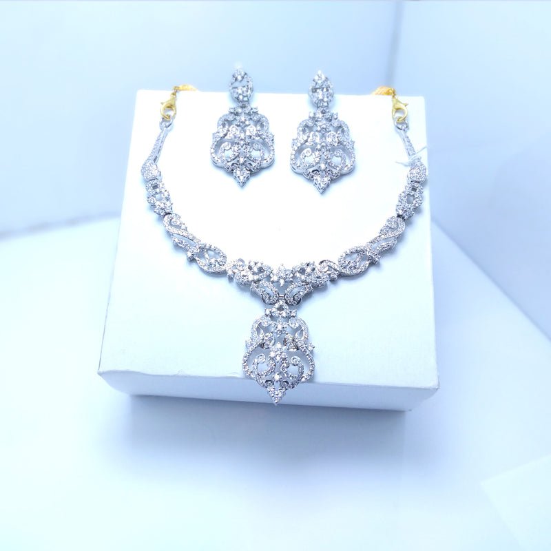 Silver necklace set with zircons and silver plated