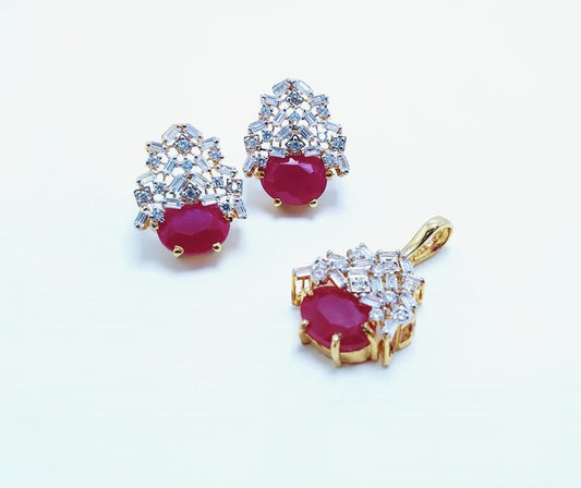 Gold Plated Pendant Set with Chetam and Zircons. (925 Silver)