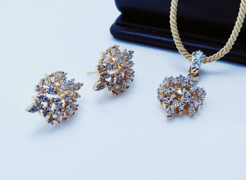 Silver Pendant Set. (925 Silver)