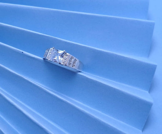 Silver Men`s Engagement Ring with Princes Zircon. (925 Silver)